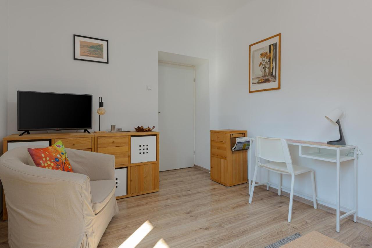 Apartment Bialobrzeska Warsaw By Noclegi Renters Eksteriør bilde